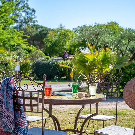 Budget Glamping Safaritent Le Mas De Mourgues * ヴォヴェール